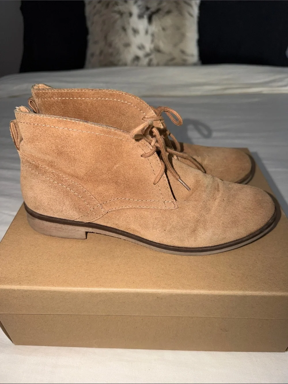 Lucky Brand Suede Lace-Up Ankle Boots in Tan